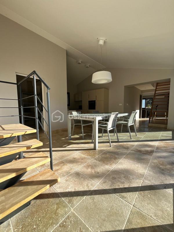 Maison - 168 m² - 6 pièces