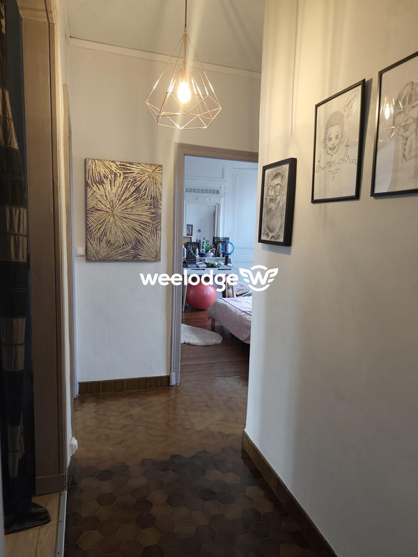 Maison - 300 m² - 10 pièces