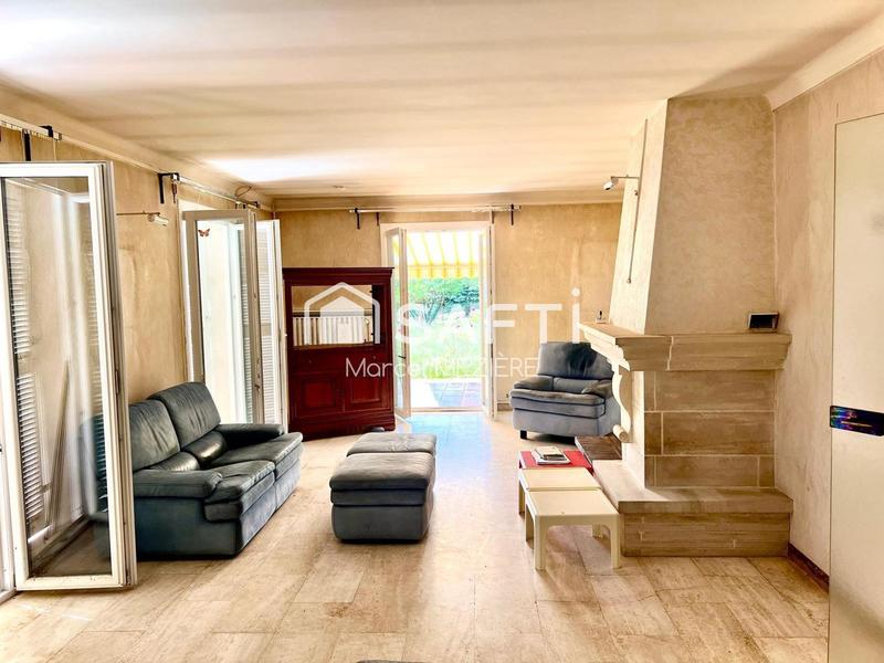 Maison - 200 m² - 8 pièces