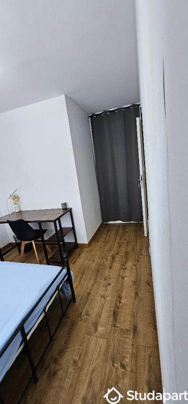 Chambre - 10 m² - 1 pièce
