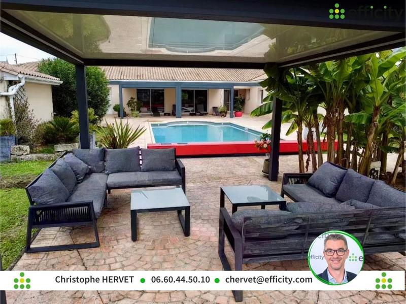 Pavillon - 238 m² - 8 pièces