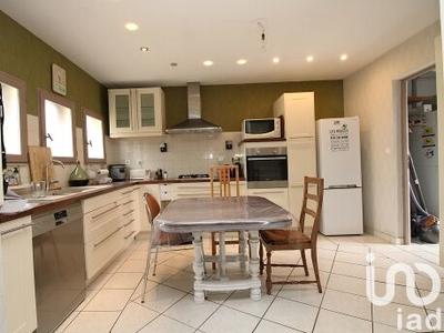 Maison - 160 m² - 8 pièces