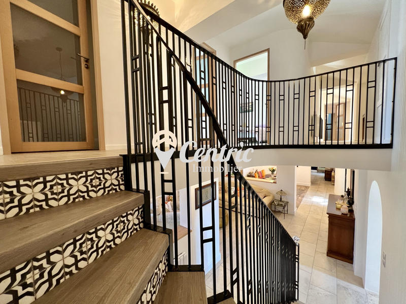 Maison ancienne - 341 m² - 11 pièces