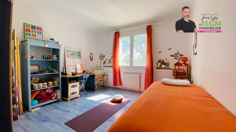 Maison - 237 m² - 7 pièces