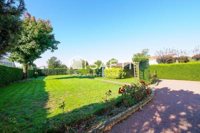 Maison - 145 m² - 6 pièces