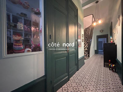 Maison - 216 m² - 10 pièces