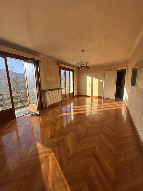 Appartement - 107 m² - 5 pièces