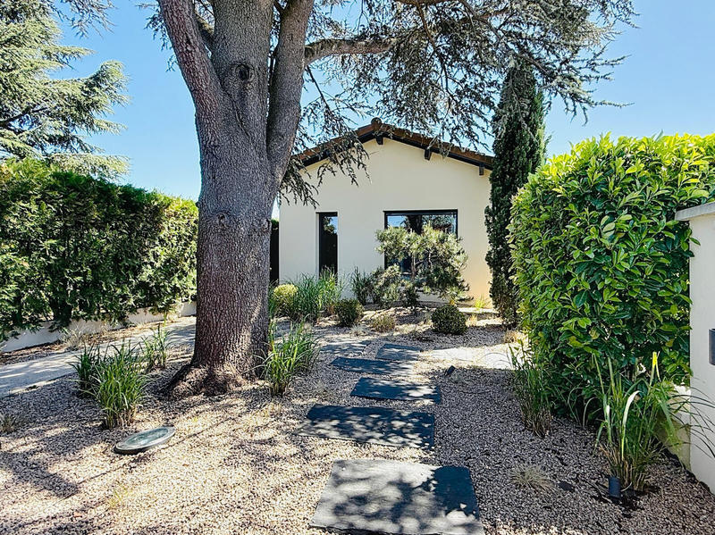 Maison - 203 m² - 6 pièces