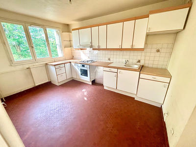 Appartement - 82 m² - 4 pièces