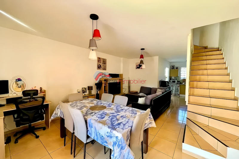 Immeuble - 256 m² - 13 pièces