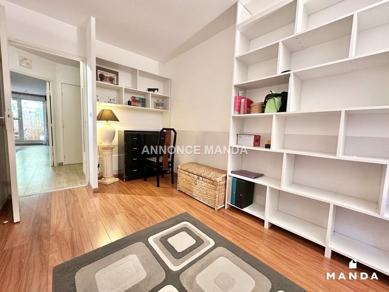 Chambre - 11 m² - 3 pièces