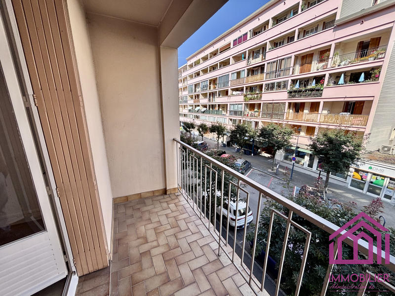 Appartement - 75 m² - 4 pièces