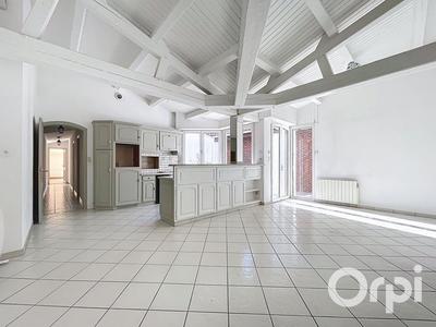 Maison - 104 m² - 5 pièces