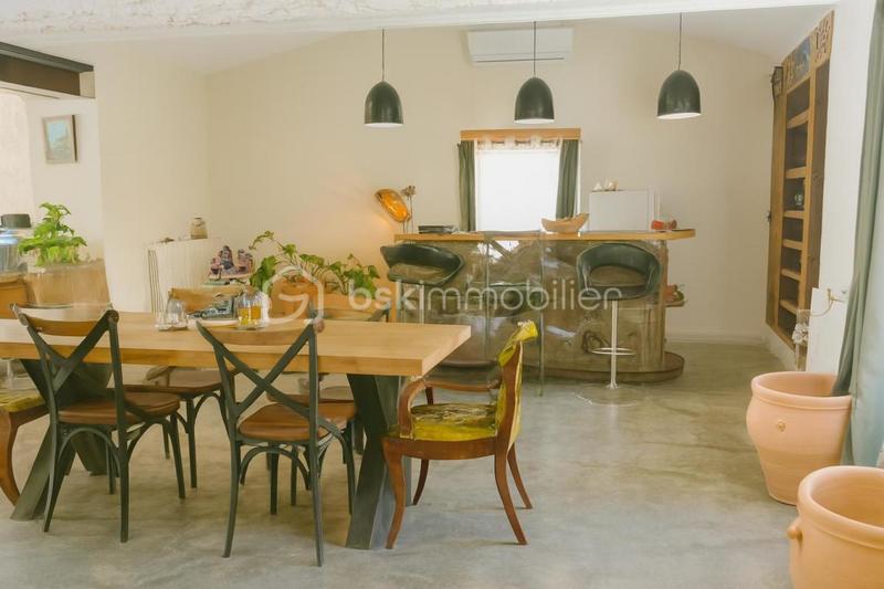 Maison - 170 m² - 5 pièces