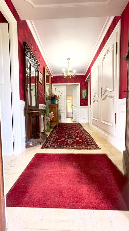 Propriété - 257 m² - 9 pièces