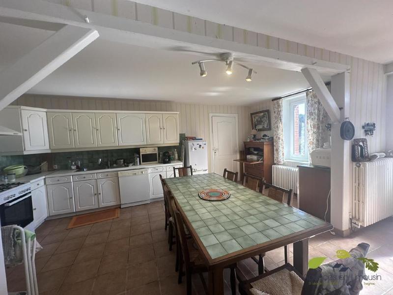 Propriété - 186 m² - 7 pièces