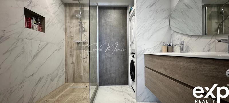 Maison - 212 m² - 8 pièces