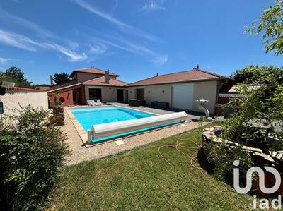 Maison - 276 m² - 8 pièces