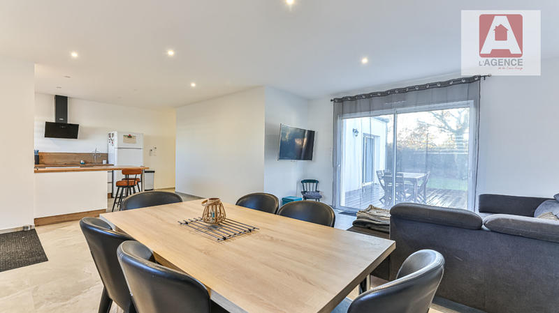 Maison - 99 m² - 4 pièces