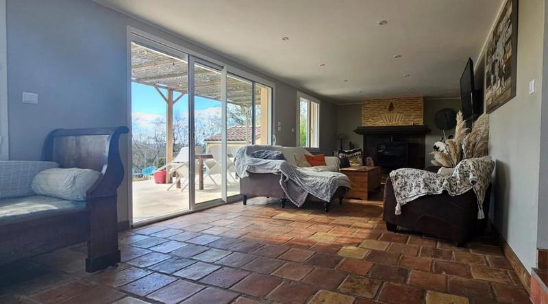 Maison - 177 m² - 7 pièces