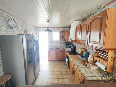 Maison - 97 m² - 6 pièces