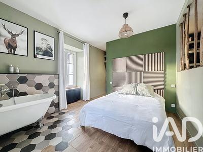 Maison - 197 m² - 6 pièces