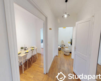 Chambre - 90 m² - 1 pièce