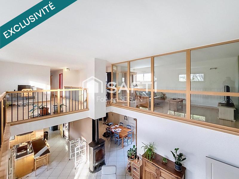 Maison - 249 m² - 9 pièces