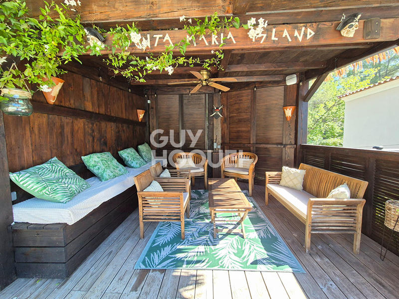 Villa - 300 m² - 7 pièces