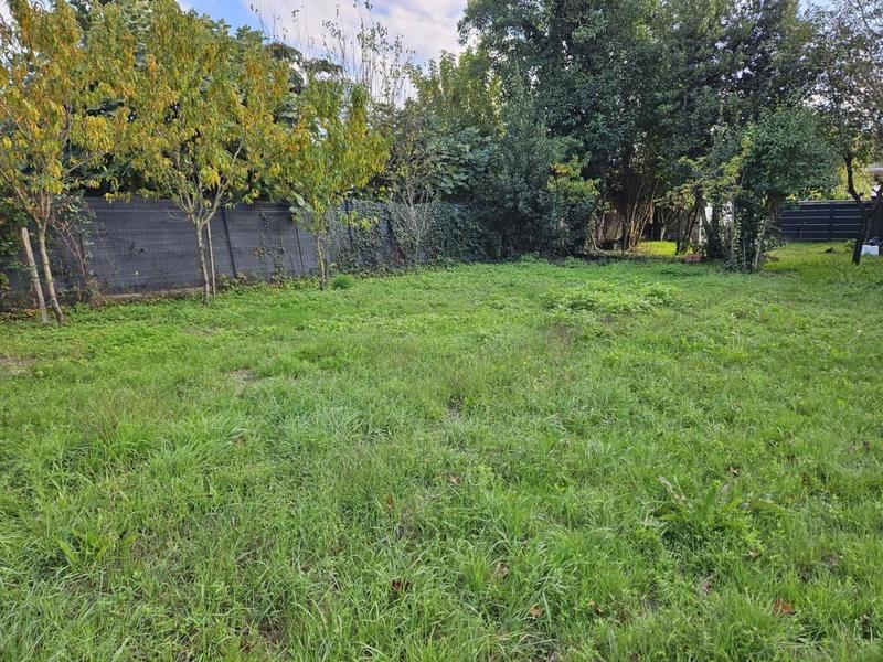 Terrain constructible - 673 m²