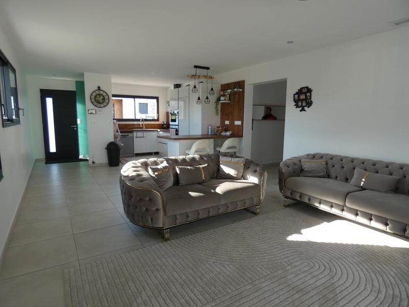 Maison - 105 m² - 4 pièces