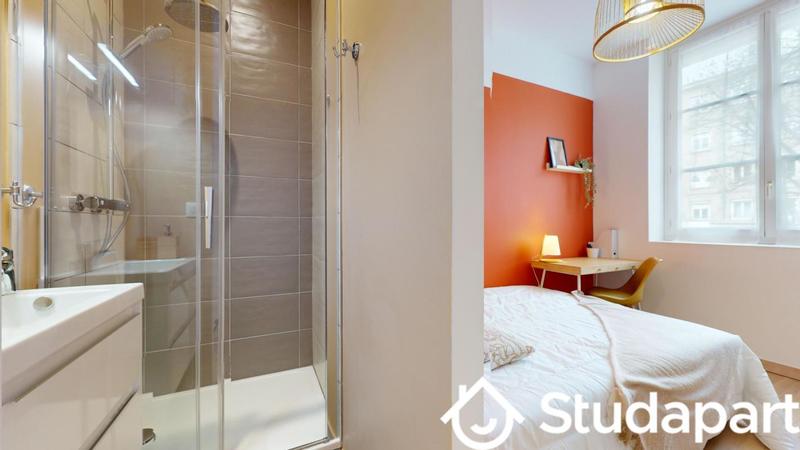 Chambre - 10 m² - 1 pièce