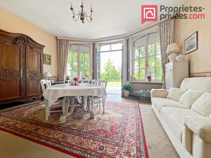 Demeure - 570 m² - 17 pièces