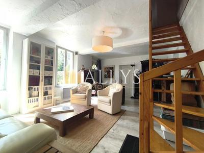 Maison - 121 m² - 6 pièces