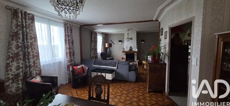 Maison - 232 m² - 9 pièces