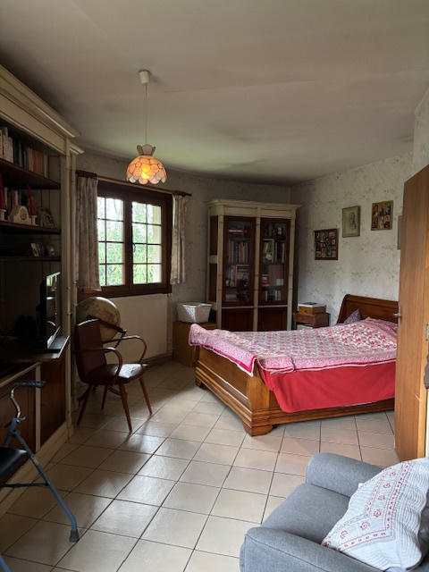 Maison - 260 m² - 10 pièces