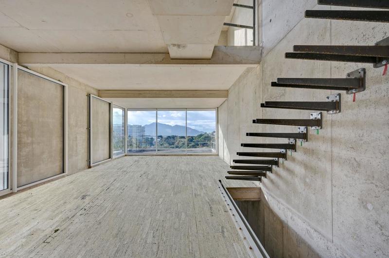 Maison - 250 m² - 5 pièces