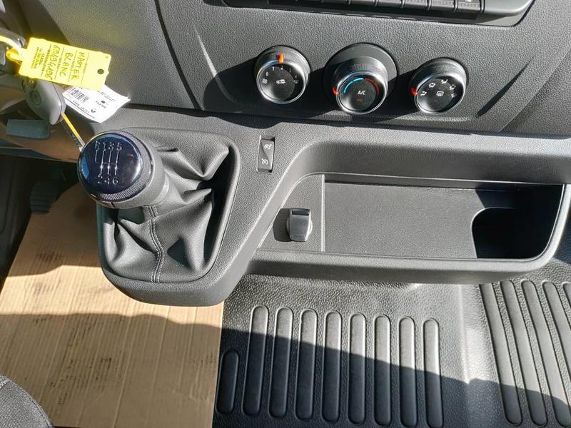 Renault Master III Fg Tr Cf F3300 L2h2 Blue dCi 135