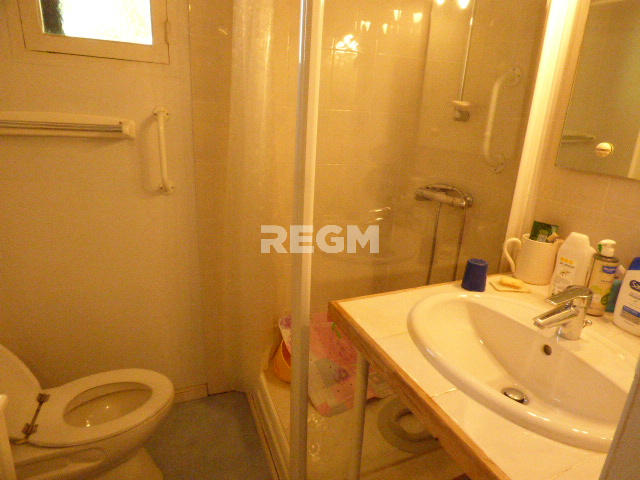 Maison - 330 m² - 12 pièces