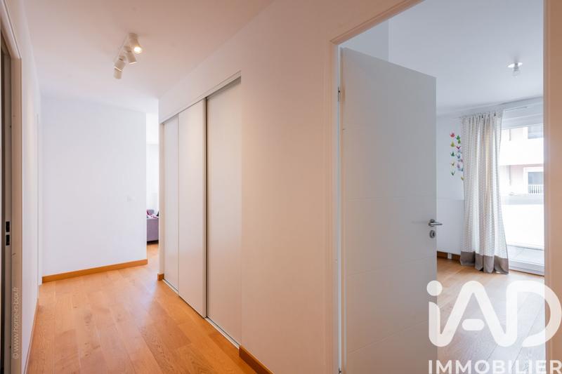 Appartement - 80 m² - 4 pièces