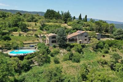 Maison - 274 m² - 10 pièces