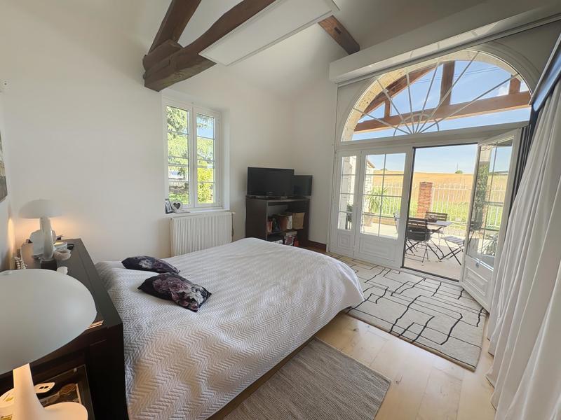 Maison de maîtres - 260 m² - 8 pièces