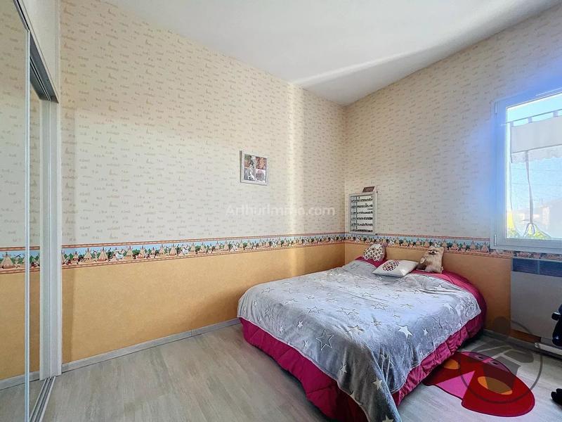 Maison - 252 m² - 9 pièces