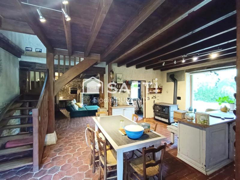 Maison - 261 m² - 8 pièces