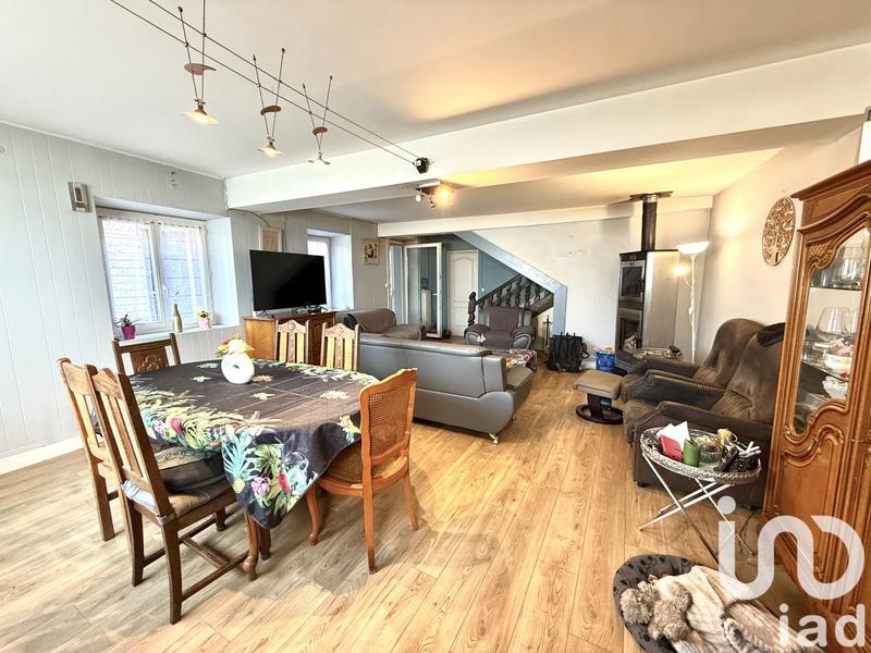 Maison - 270 m² - 11 pièces