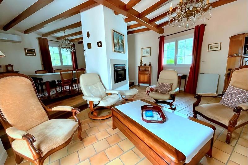 Pavillon - 121 m² - 6 pièces