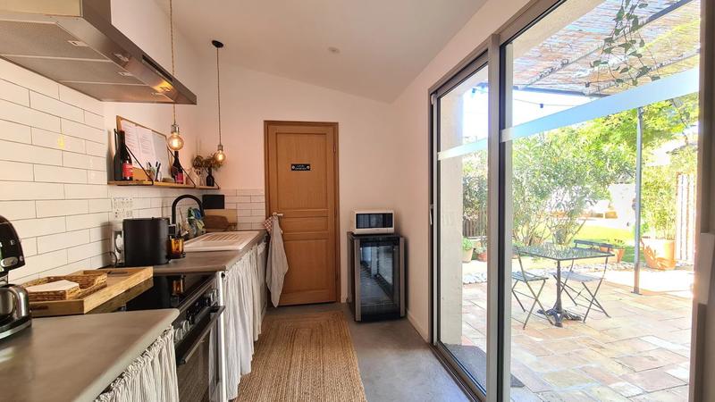 Maison traditionnelle - 260 m² - 10 pièces