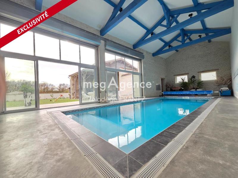 Maison - 371 m² - 7 pièces