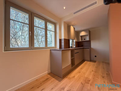 Appartement - 84 m² - 2 pièces