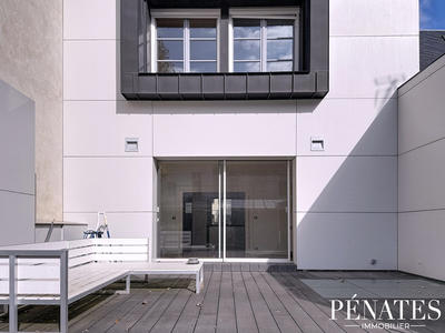 Appartement - 200 m² - 6 pièces